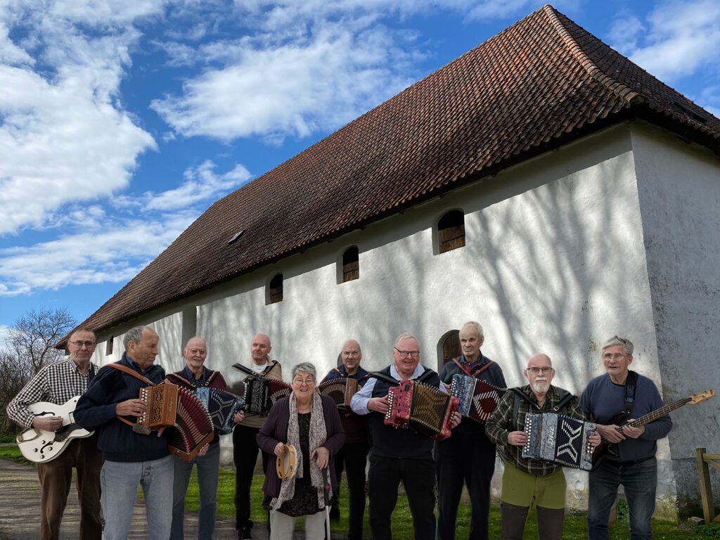 Alunbrukets Dag med durspelande Dyrgriparna